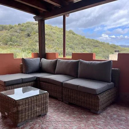 Prestige Straula 아파트